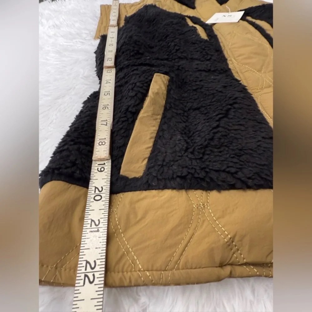 NWT faux fur lined olive green vest XS - Picture 7 of 10